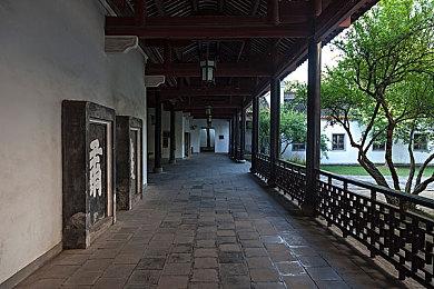 《命运2：邪姬魅影》新预告片 深入奇异世界战斗